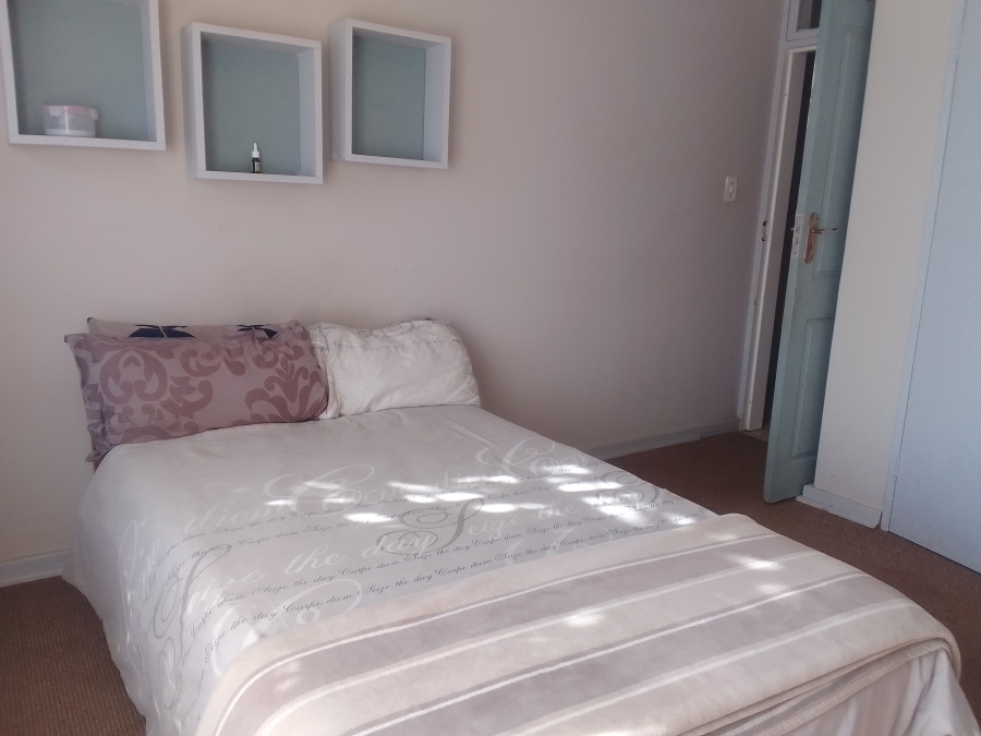 To Let 4 Bedroom Property for Rent in Geelhoutpark North West